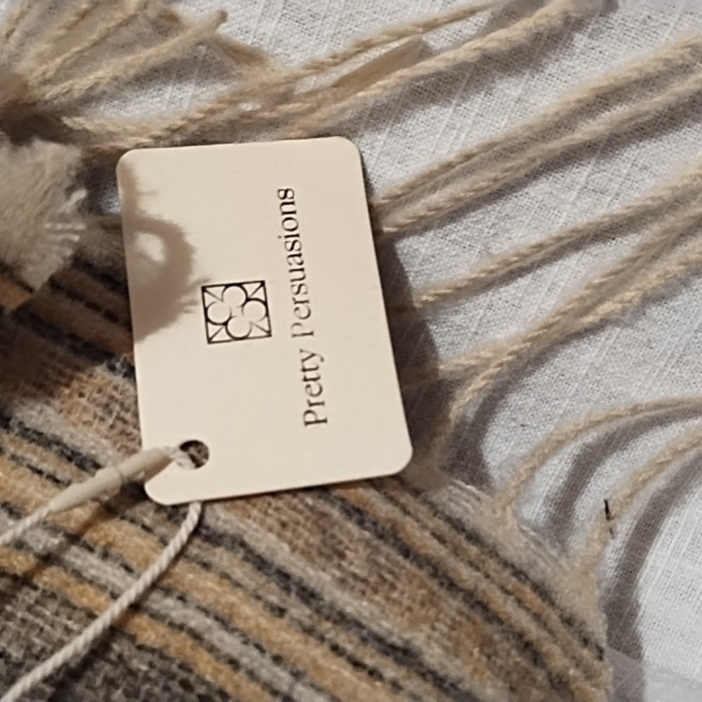 Scarf - Picture 2 of 5